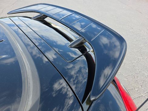 Used 2005 Chrysler Crossfire SRT-6 RWD image 35