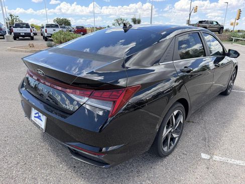 Used 2023 Hyundai Elantra Limited FWD image 5