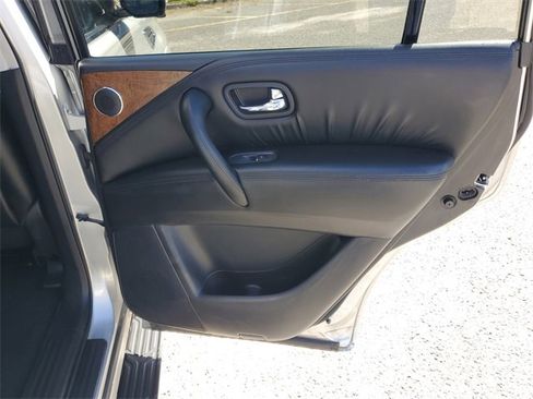 Used 2023 Nissan Armada SL w/ Captain's Chairs Package image 34