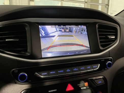 Used 2018 Hyundai Ioniq Blue FWD image 20