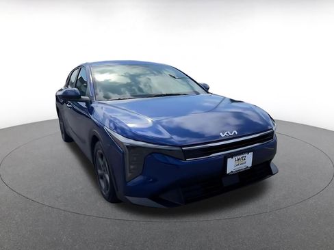 Used 2025 Kia K4 LXS image 3