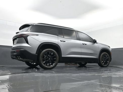 Used 2026 Chevrolet Traverse LT w/ Midnight/Sport Edition AWD/4WD image 28