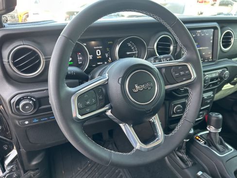 Used 2023 Jeep Wrangler Sahara image 42