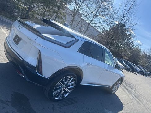 Used 2024 Cadillac Lyriq Luxury w/ LPO, Floor Liner Package image 6