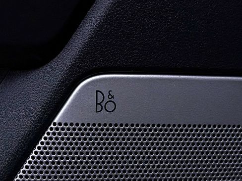 Used 2023 Ford F150 Lariat w/ Equipment Group 502A High image 4