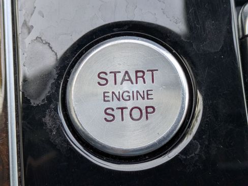 Used 2017 Audi A8 L 3.0T image 21