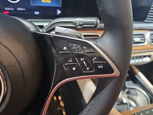 Used 2024 Mercedes-Benz GLE 450 4MATIC image 19