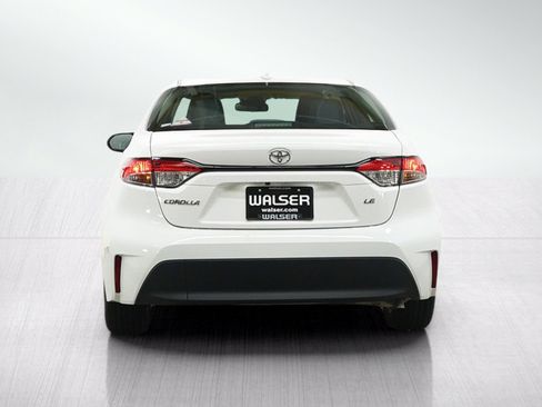Used 2026 Toyota Corolla LE w/ LE Premium Package FWD image 4
