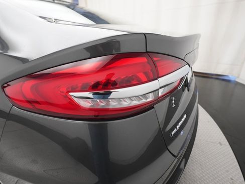 Used 2020 Ford Fusion SEL image 34