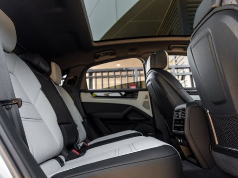 Certified 2026 Porsche Cayenne S AWD/4WD image 41