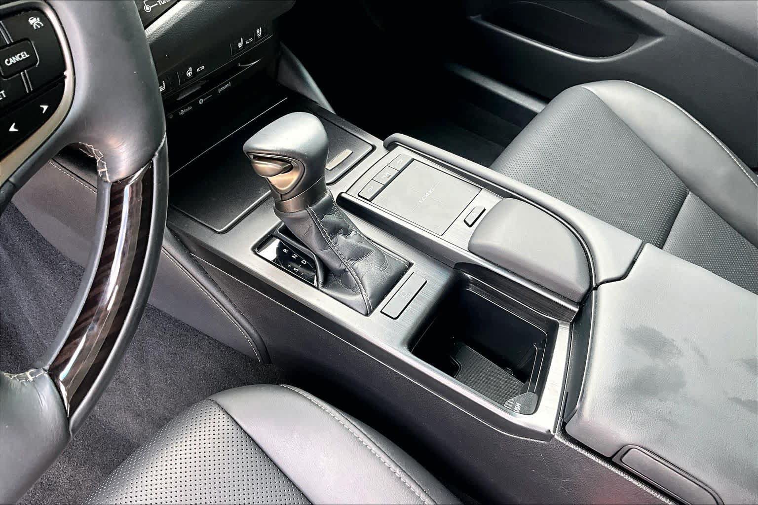 Used 2020 Lexus ES 350 w/ Premium Package FWD image 17