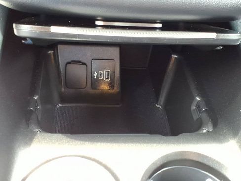 Used 2025 Ford Explorer ST-Line AWD/4WD image 19