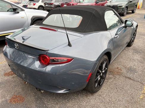 Used 2021 MAZDA MX-5 Miata Club image 6