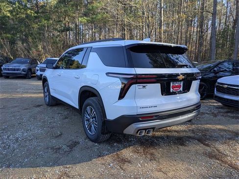 New 2026 Chevrolet Traverse LT image 4