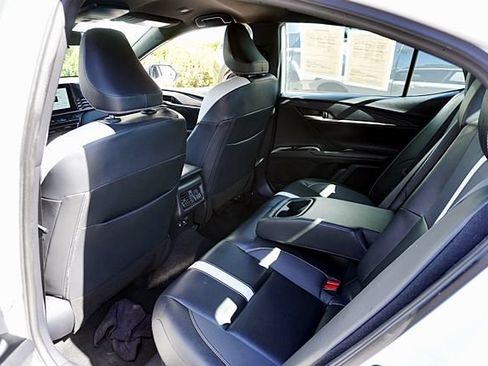 Used 2025 Toyota Camry SE FWD image 17