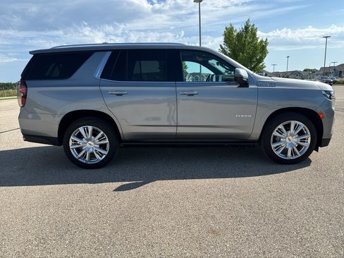 Used 2023 Chevrolet Tahoe High Country AWD/4WD image 5