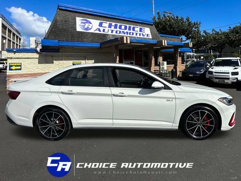 Used 2025 Volkswagen Jetta GLI Autobahn FWD image 8