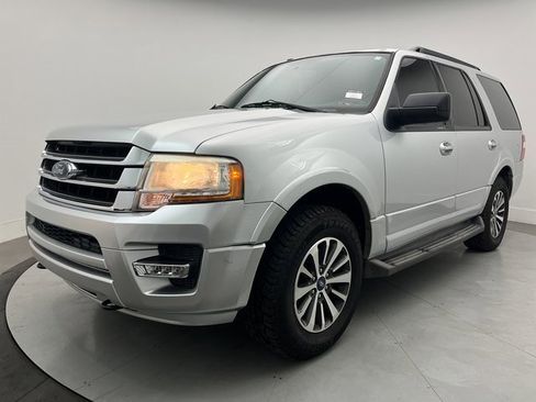 Used 2017 Ford Expedition XLT image 7