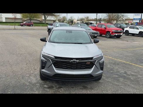 Used 2024 Chevrolet Trax RS w/ Driver Confidence Package FWD image 31