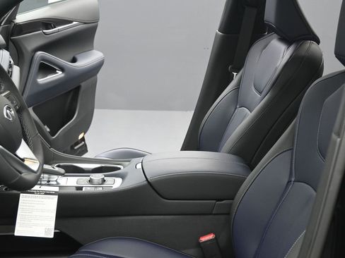 New 2026 INFINITI QX60 Sport image 19