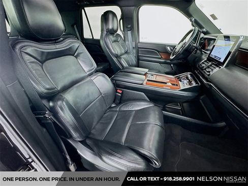 Used 2021 Lincoln Navigator Reserve image 31