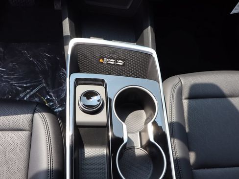 New 2027 Chevrolet Equinox LT w/ Convenience Package II FWD image 18