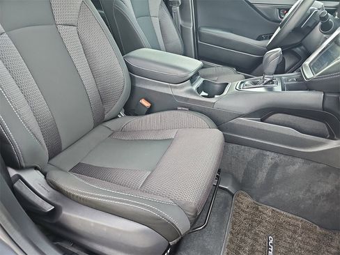 Certified 2025 Subaru Outback image 10