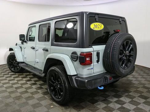 Used 2023 Jeep Wrangler Unlimited Sahara w/ Cold Weather Group image 9