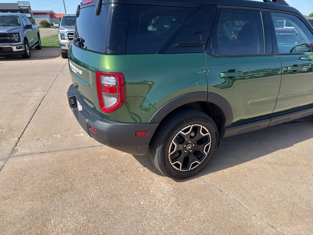 Used 2025 Ford Bronco Sport Outer Banks w/ Outer Banks Tech Package+ AWD/4WD image 4