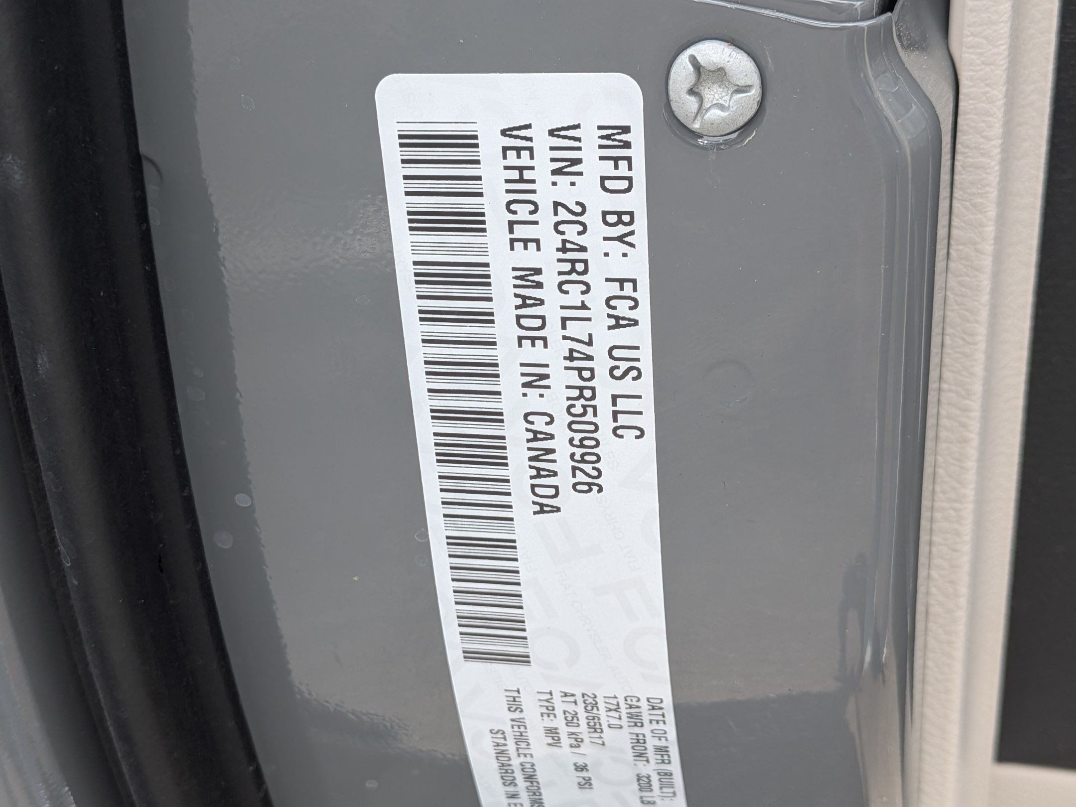 Used 2023 Chrysler Pacifica Touring-L FWD image 25