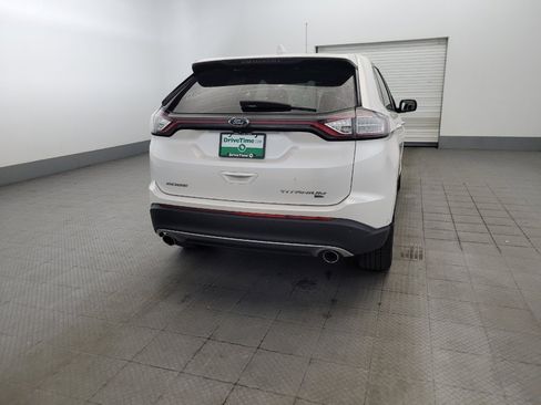 Used 2017 Ford Edge Titanium w/ Equipment Group 302A AWD/4WD image 7