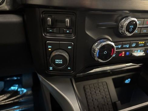 New 2026 Ford F250 Lariat w/ Chrome Package image 13