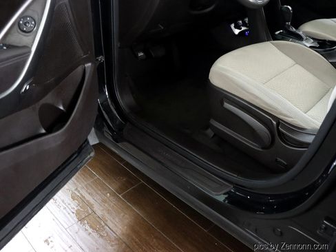 Used 2017 Hyundai Santa Fe Sport image 26