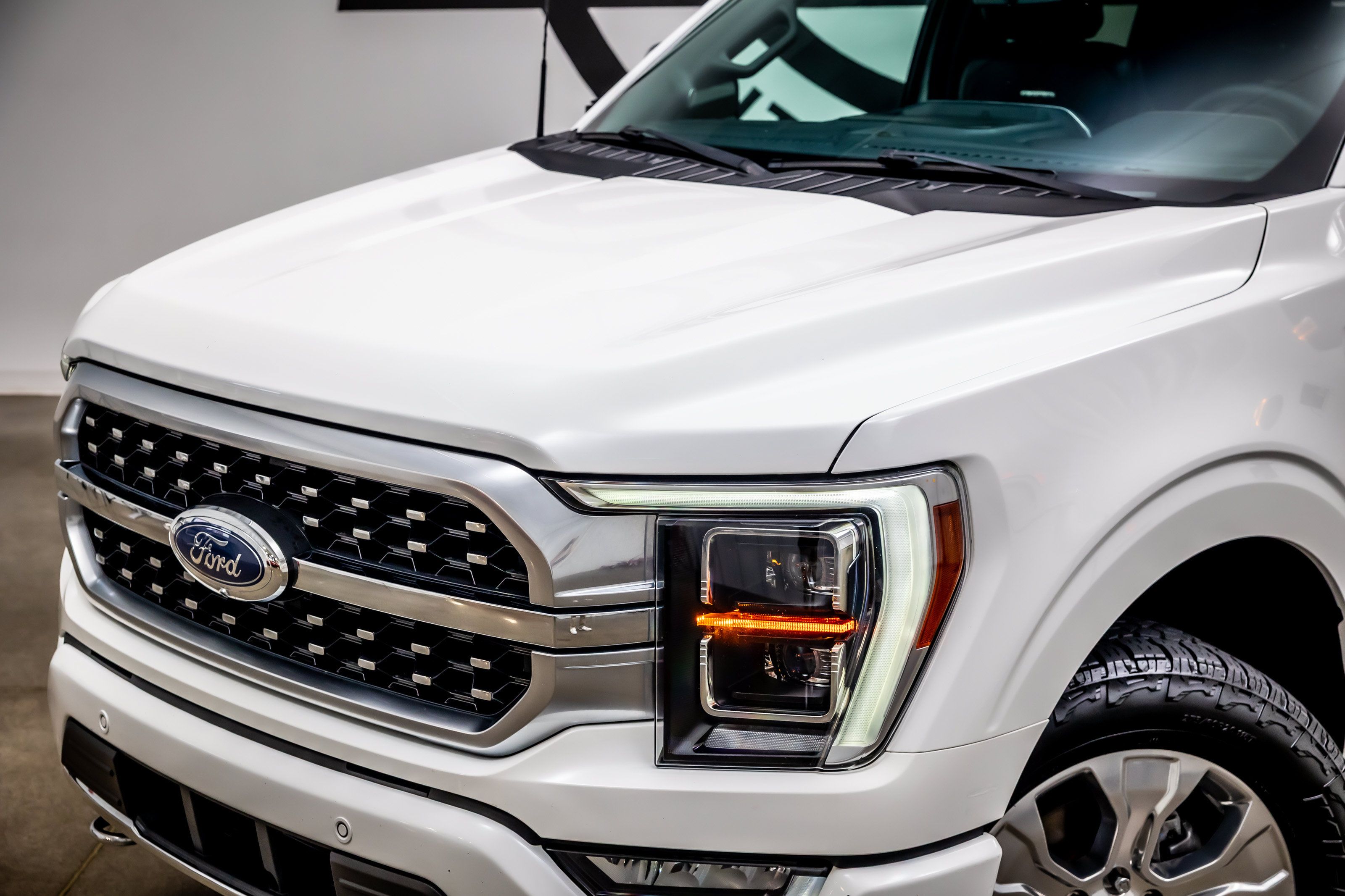 Used 2022 Ford F150 Platinum w/ Equipment Group 701A High AWD/4WD image 31