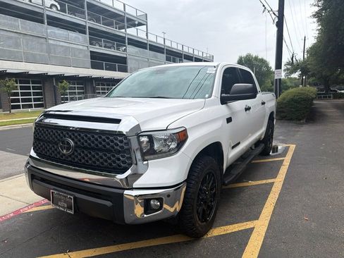 Used 2021 Toyota Tundra SR5 RWD image 3