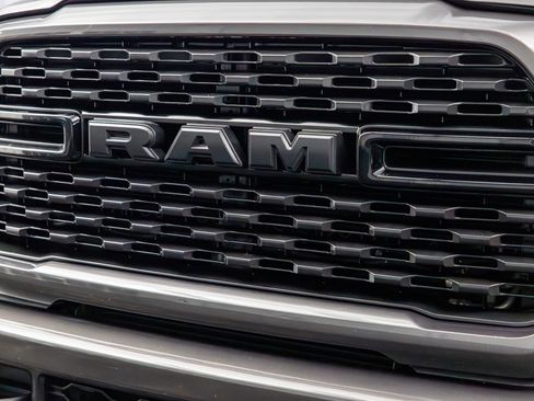 Used 2023 RAM 2500 Big Horn w/ Night Edition image 4