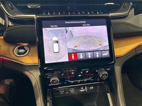 Used 2024 Jeep Grand Cherokee L Summit image 22