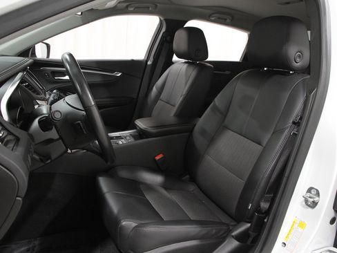Used 2020 Chevrolet Impala LT w/ LT Convenience Package image 5