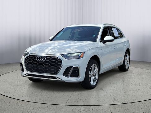 Used 2024 Audi Q5 e Premium Plus w/ Premium Plus Package AWD/4WD image 9