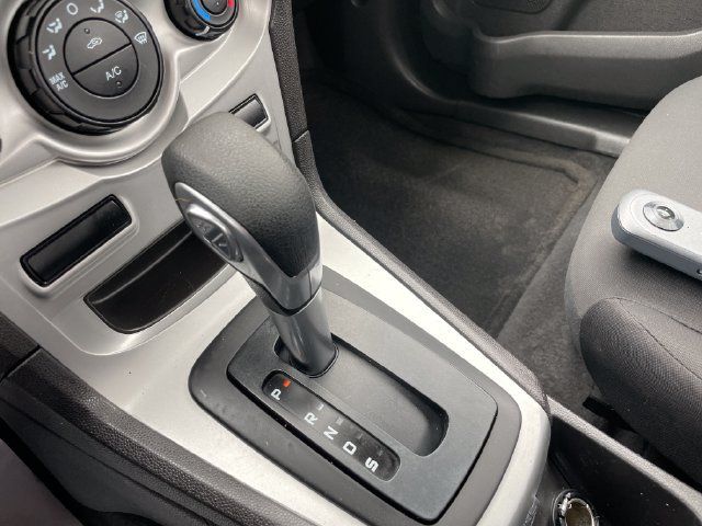 Used 2015 Ford Fiesta SE FWD image 14