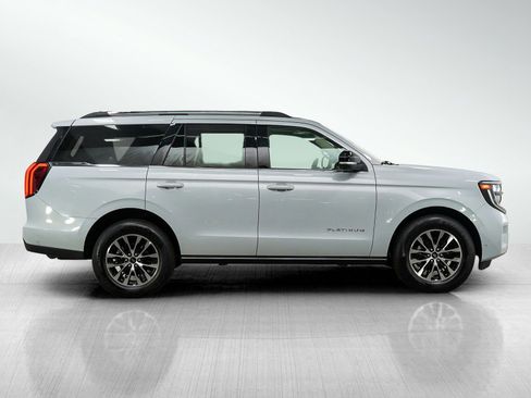 Used 2025 Ford Expedition Platinum AWD/4WD image 7