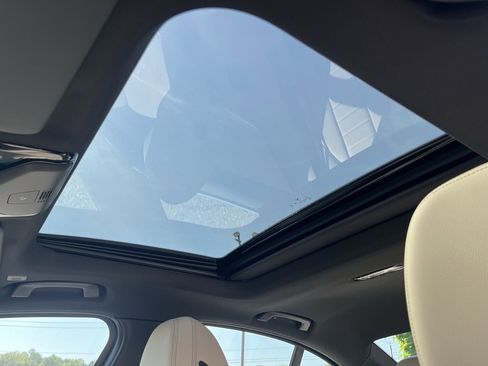 Certified 2025 BMW 330i Sedan w/ Premium Package image 29