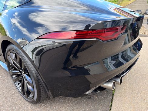 Used 2024 Jaguar F-TYPE Coupe AWD image 15