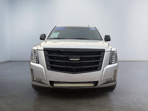 Used 2018 Cadillac Escalade ESV Luxury image 13