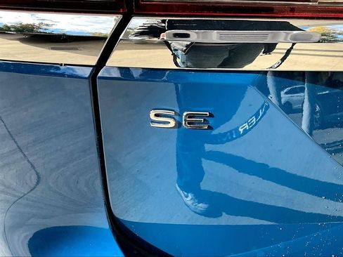 New 2026 Volkswagen Atlas SE image 7