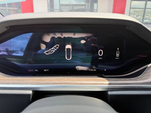 Used 2023 Tesla Model X AWD/4WD image 13