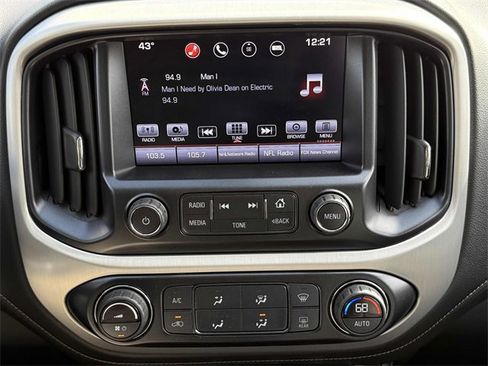 Used 2016 GMC Canyon SLT image 9