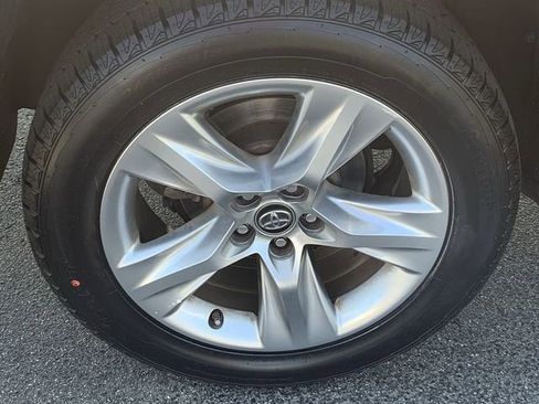 Certified 2016 Toyota Highlander Limited image 34