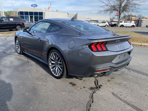 Used 2025 Ford Mustang GT Premium image 5