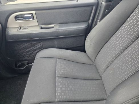 Used 2017 Ford Expedition XLT image 10